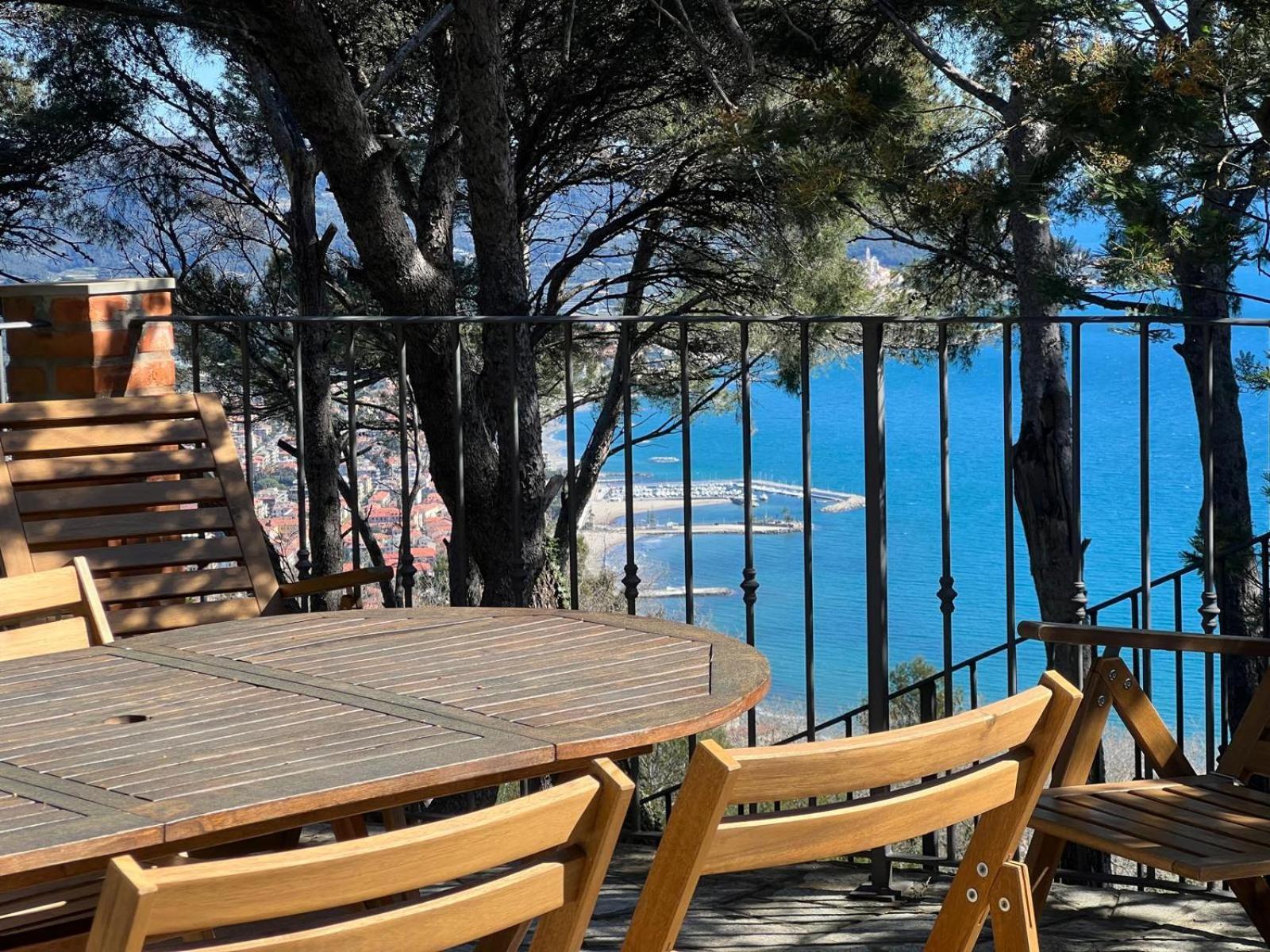 Torre Alpicella Holiday Home, A Scenic Escape Into Nature And Relaxation Diano Marina Bagian luar foto